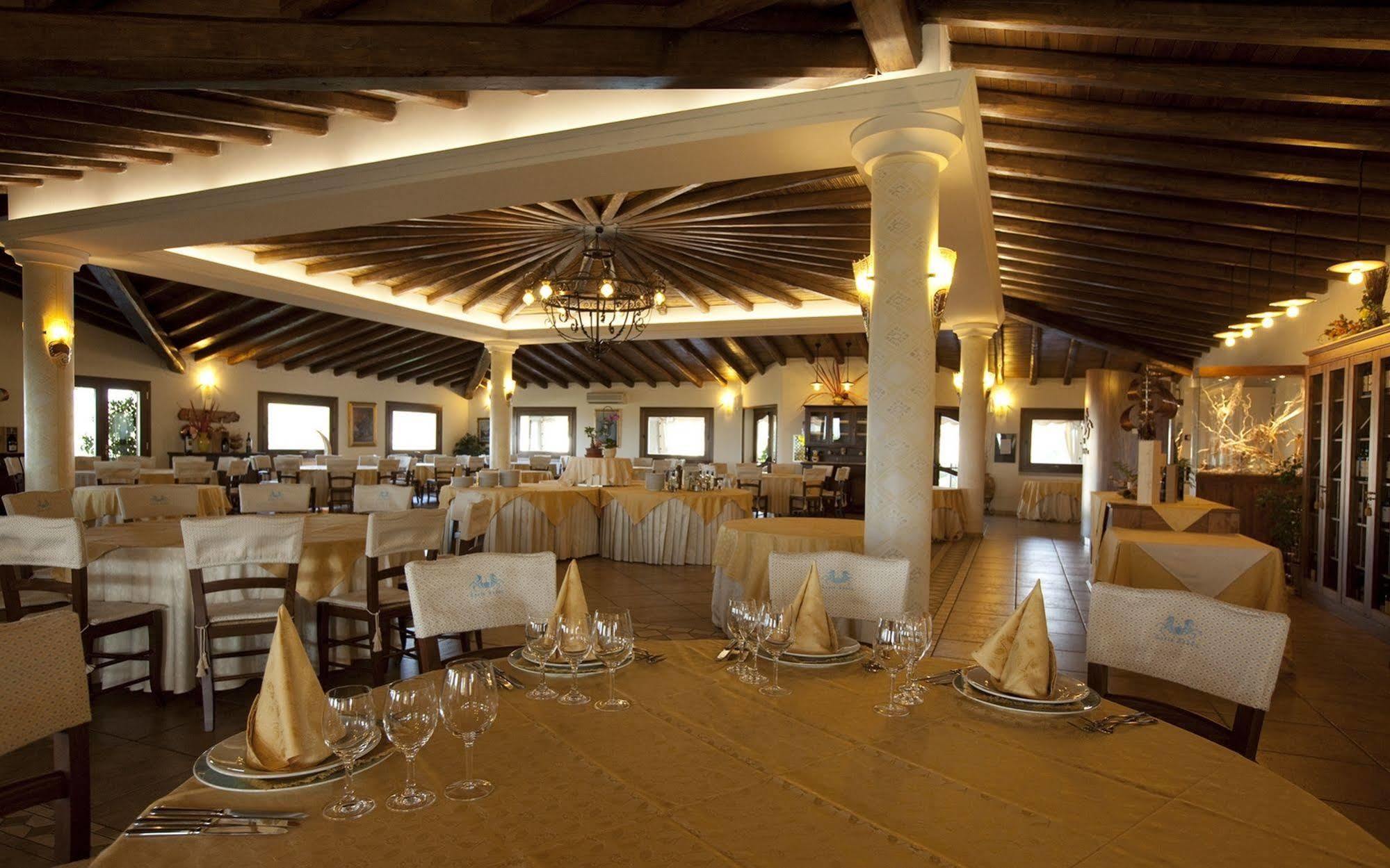 Hotel Costa Caddu 3*